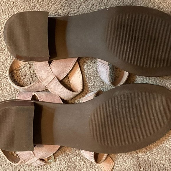 Sandals - Picture 4 of 6